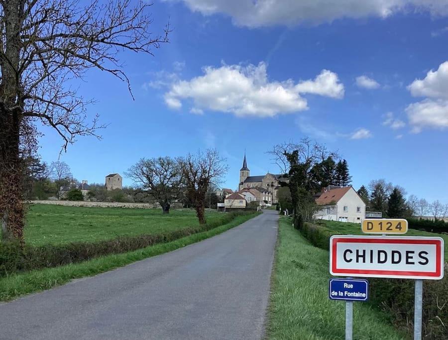 Le Gite De La Fontaine Chiddes Екстериор снимка